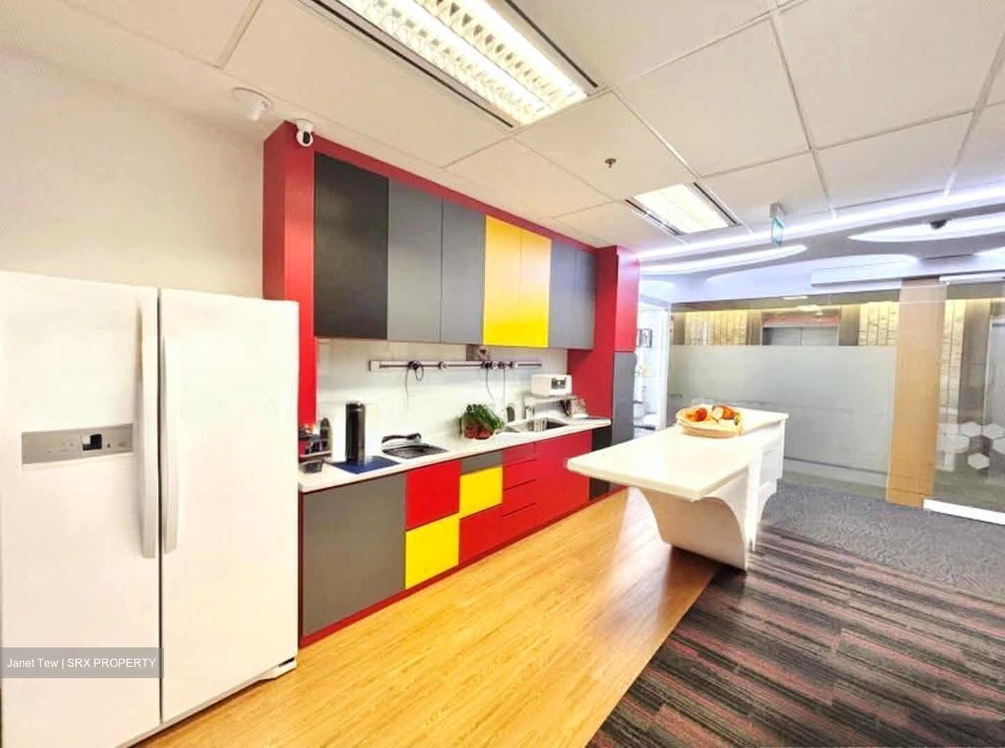 United Square (D11), Office #632871401